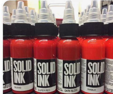 マイクロ赤い入れ墨インク永久的な構造の顔料60ML 120ML 260MLの自然な見ること